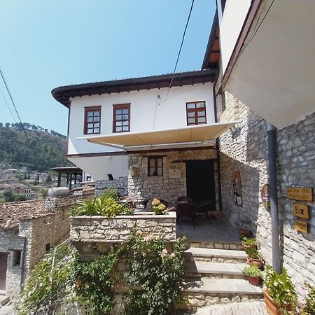 Guest House J.Prifti 베라트 외부 사진