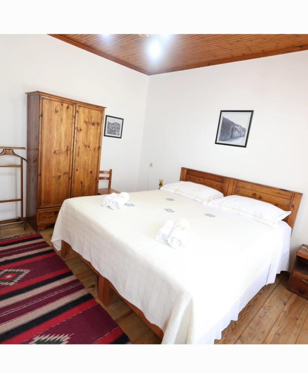 Guest House J.Prifti 베라트 외부 사진