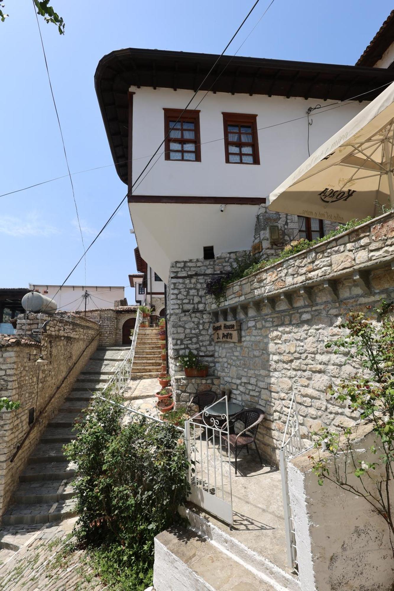 Guest House J.Prifti 베라트 외부 사진