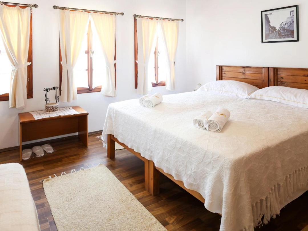 Guest House J.Prifti 베라트 외부 사진