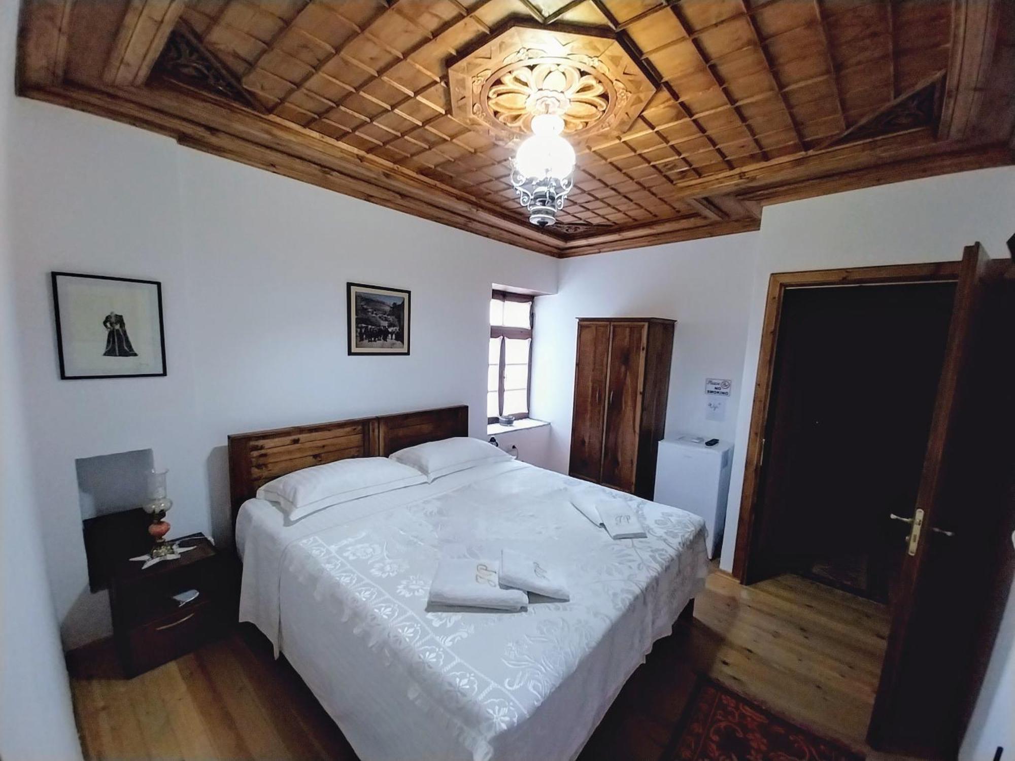 Guest House J.Prifti 베라트 외부 사진