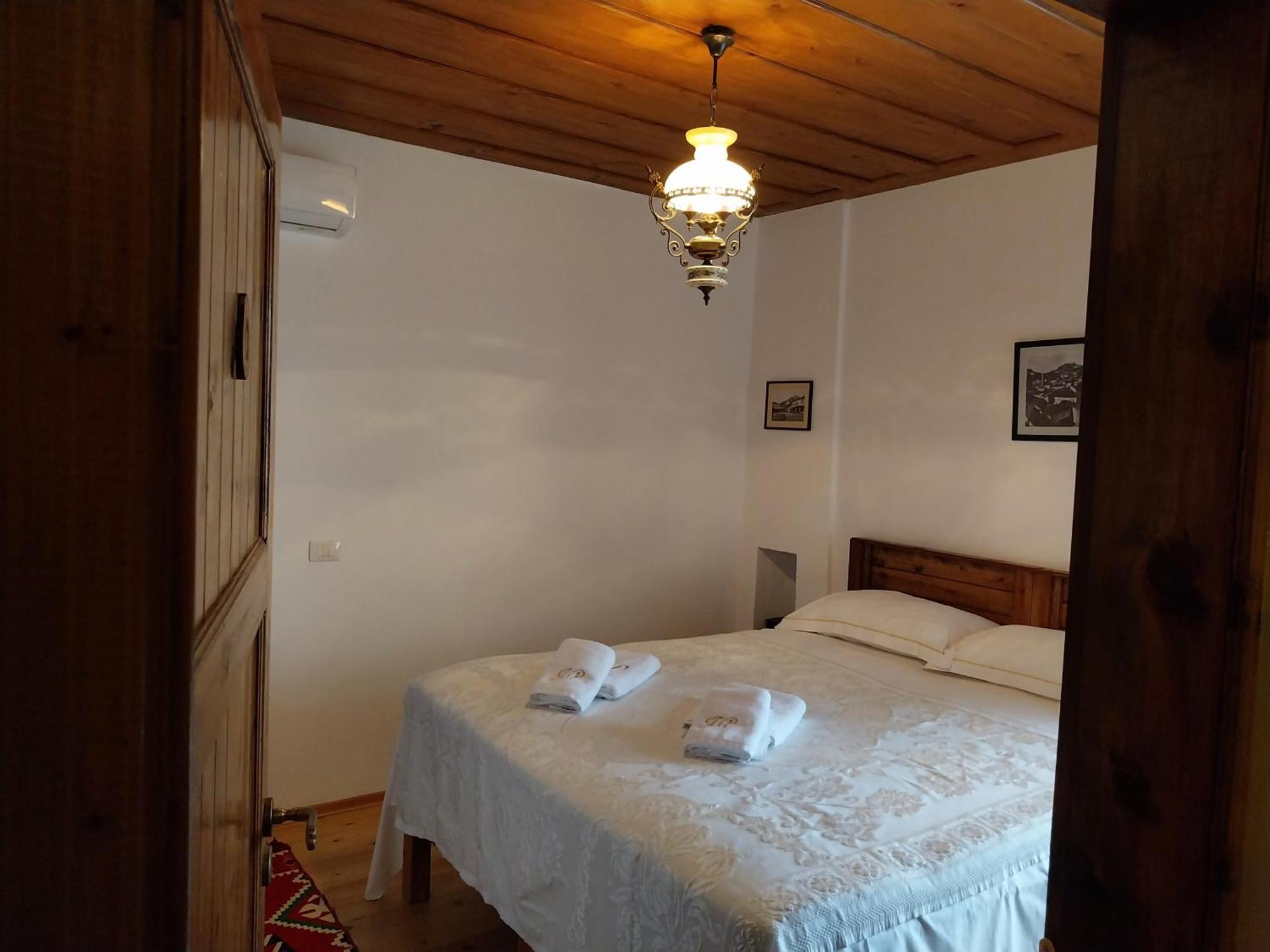 Guest House J.Prifti 베라트 외부 사진